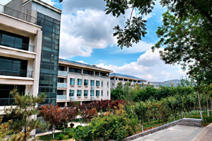 山东警察学院成人高考教学楼