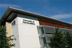 英国赫特福德大学本科