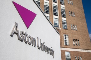 英国阿斯顿大学本科