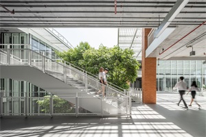 泰国正大管理学院专升本