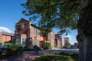  英国南安普顿大学硕士