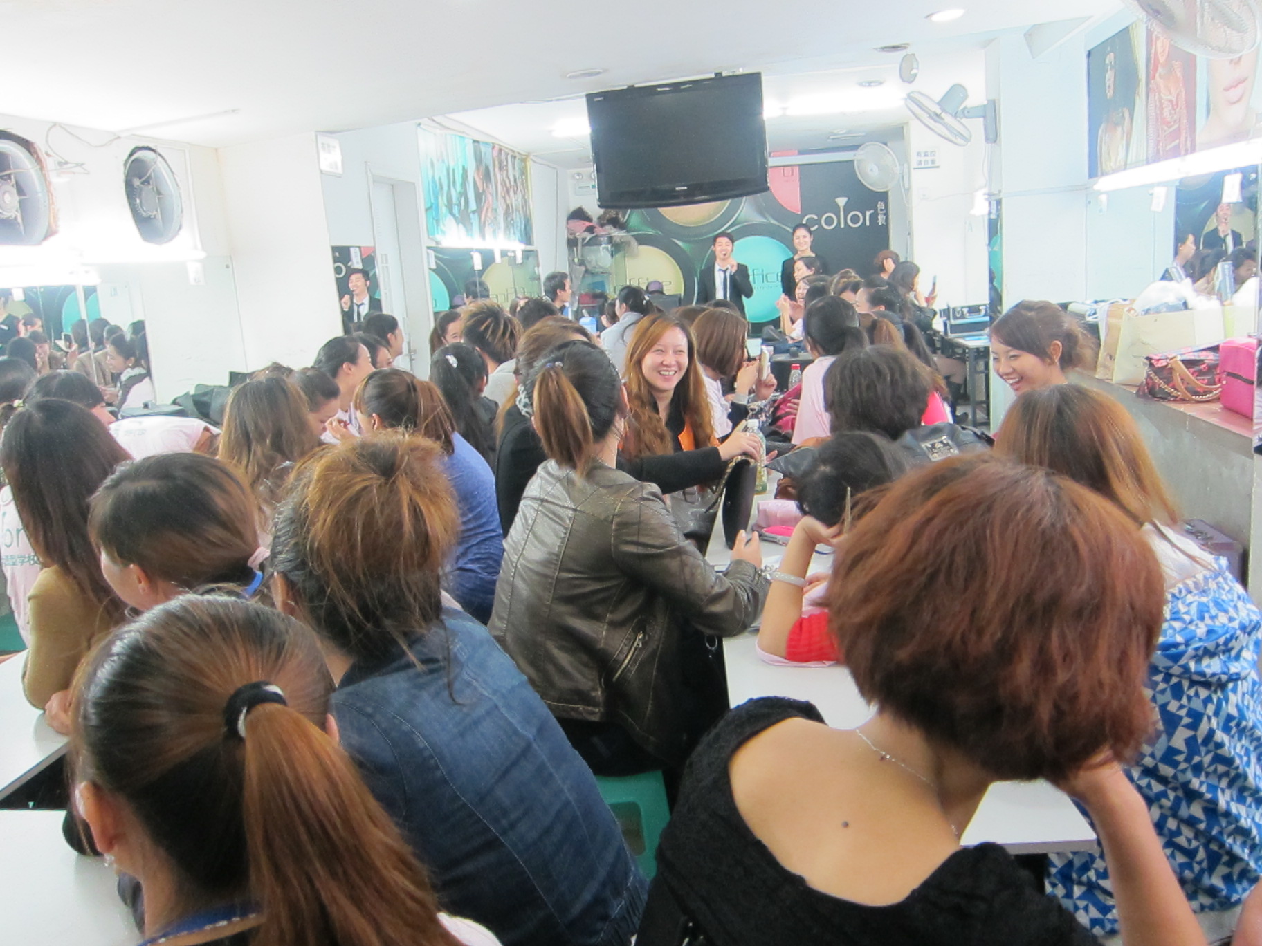 色妆化妆造型学校 举办现场招聘会 - 贵阳化妆