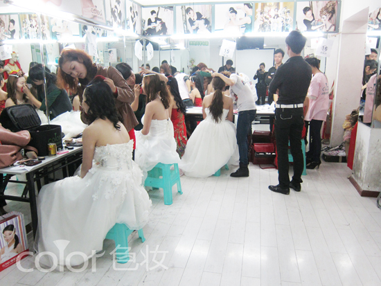 贵州色妆化妆造型学校参加国家劳动部化妆师中