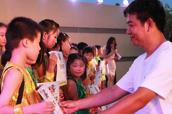 铁血英雄主题乐园:放飞孩子梦想的舞台