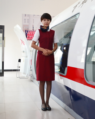 6月11日高级乘务长等专业考官汇聚科德并参与面试