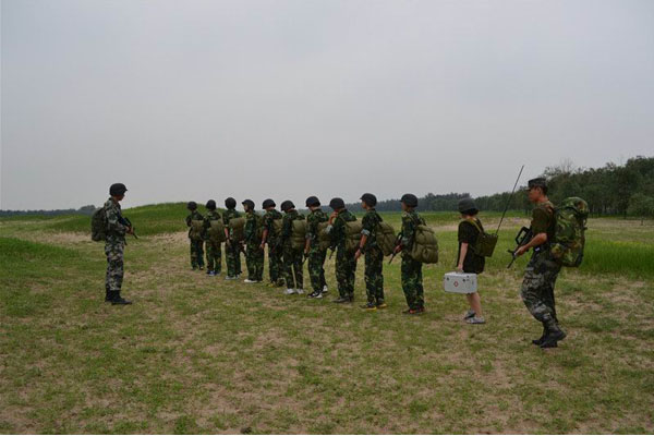 中国青少年军事营28天特训营:野外生存拉练-军