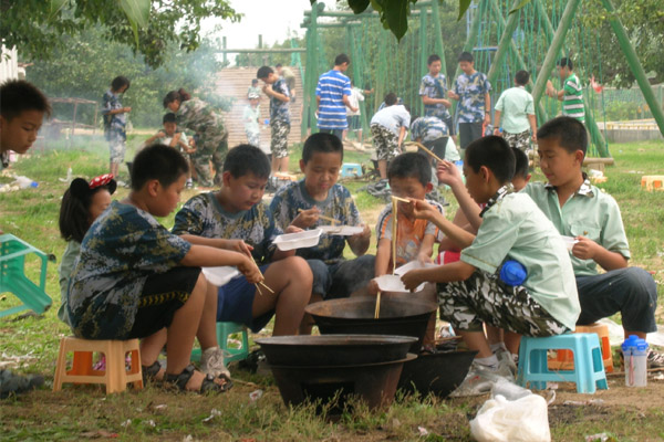 中国青少年军事营28天特训营:野外露餐生活-军