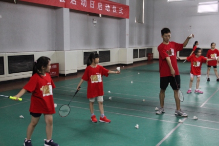 2013年巨人羽球训练夏令营第六期活动照片