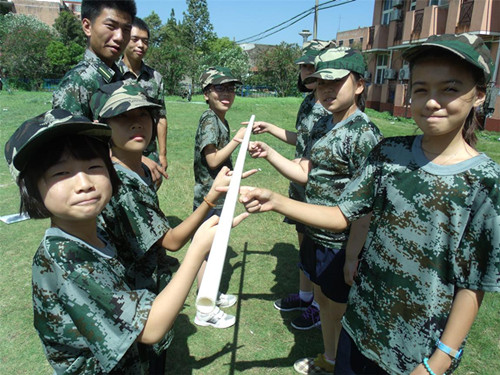 上海西点军事夏令营被誉为:中国的西点军校-