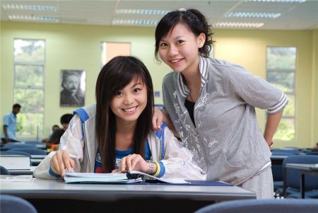 计划高中毕业赴美留学 建议从高一开始准备