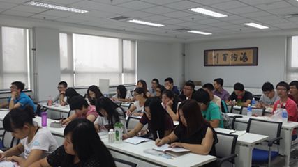 ��������ѧԺ����ѧԺѧ���ѷ�Уǿ��Ӣ��ѧϰ