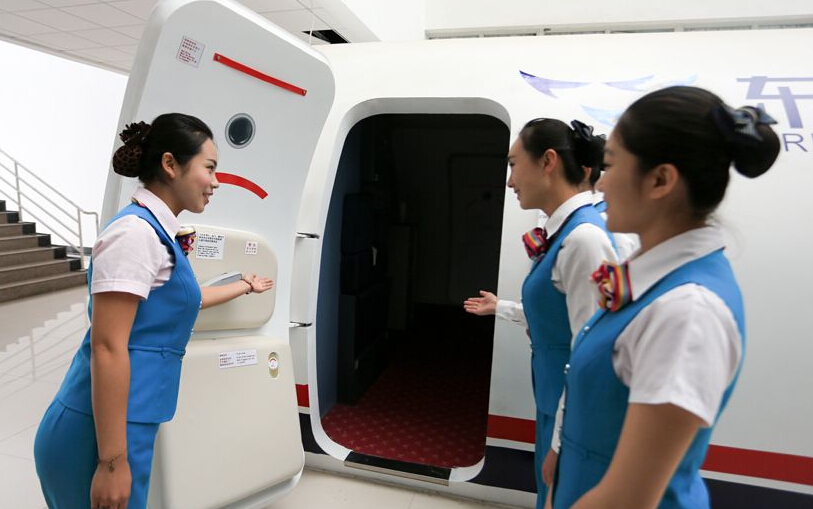 空姐訓練一天行程:探秘日照空姐“訓練營”