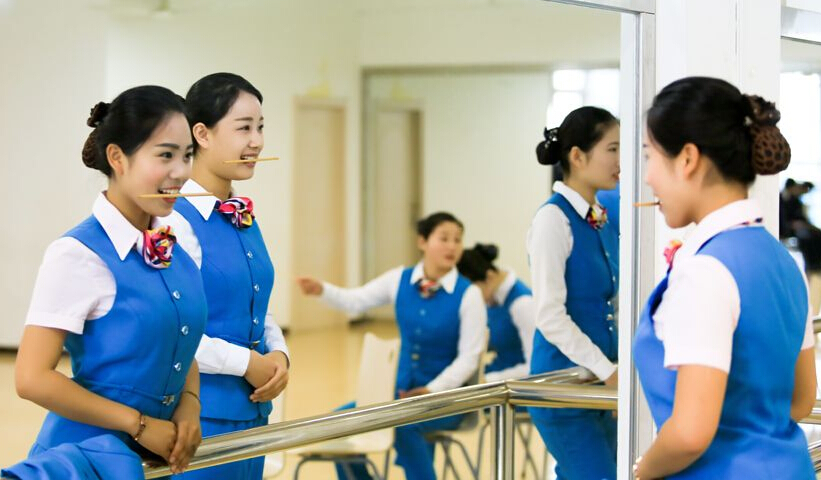 空姐訓練一天行程:探秘日照空姐“訓練營”