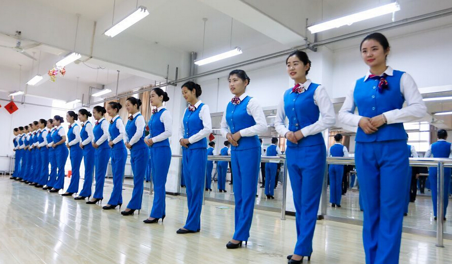 空姐訓練一天行程:探秘日照空姐“訓練營”