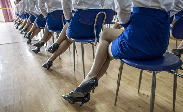 黑龍江空乘美女練形體