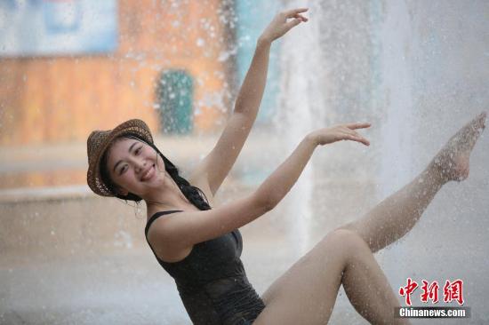 準(zhǔn)空乘加盟廣西校花校草大賽最后海選