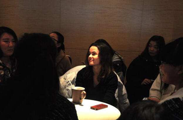 青岛酒店管理职业技术学院举行第十期英语角活