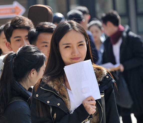 表演专业竞争激烈 上海戏剧学院艺考开始