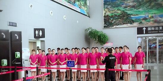 臨沂職院空乘專業(yè)學生臨沂機場開展崗位認知活動