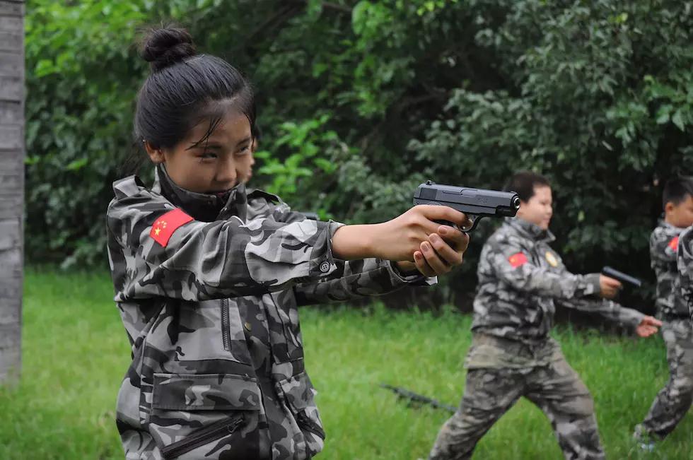 【巨人金色湖畔】少年将帅军事加强夏令营