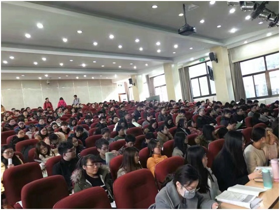 这里不是演唱会,是海天考研课堂 - 育路考研网