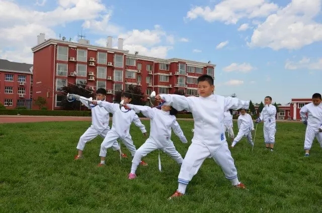 ���Ϲ���ѧУѧ��