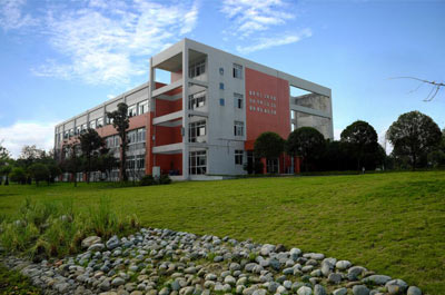 成都铁路卫生学校2017年招生简章