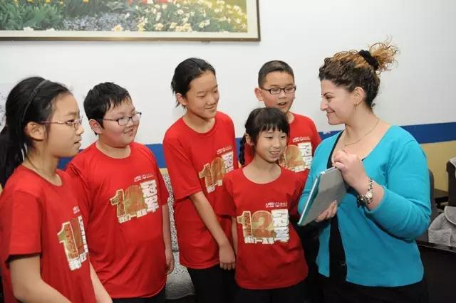 洋爸洋妈外教口语夏令营,锻炼英语还得找个