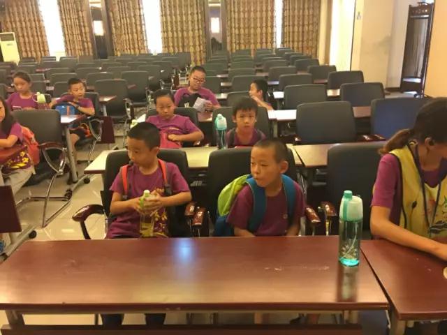 【巨人夏令营】情感教育+财商教育,开启孩子心