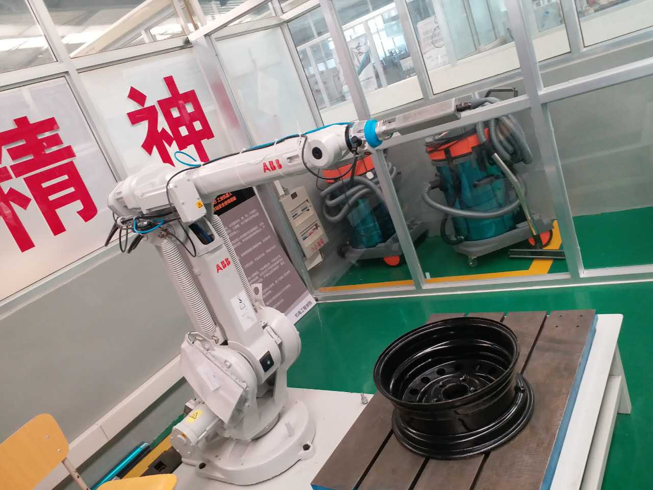 机器人培训_工业机器人技术难、门槛高?不存