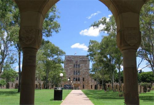 2018年澳洲大学本科申请雅思成绩要求汇总