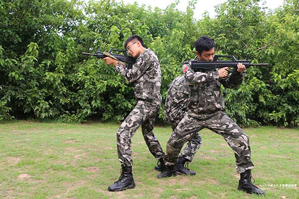 14天少年特种兵训练营