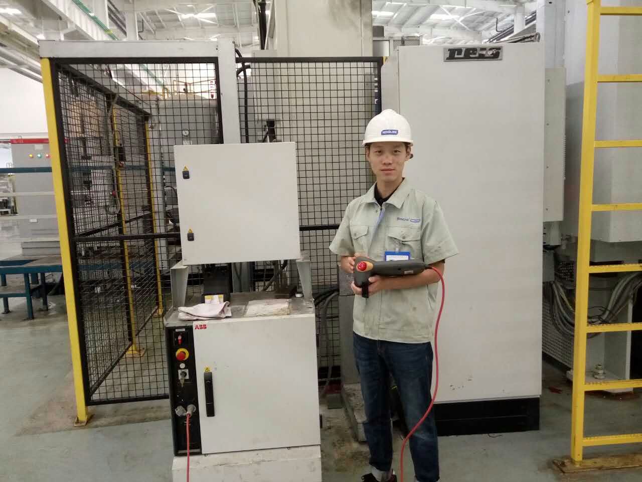 机器人培训_互联网走下坡路,工业机器人才是燃起的新星