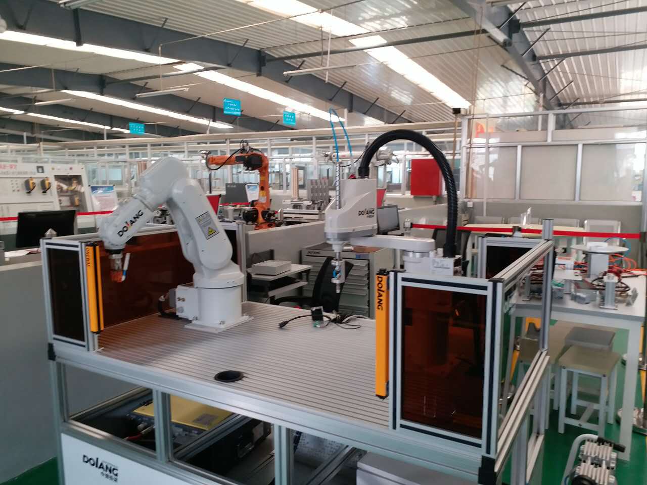 专业工业机器人培训中心,让你的月薪轻松翻倍