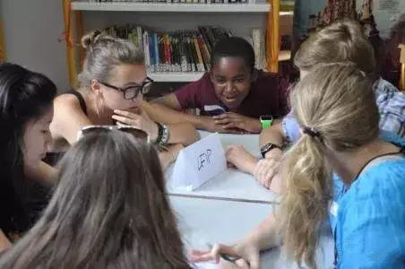 ����ѧУ�ĺ����ص�