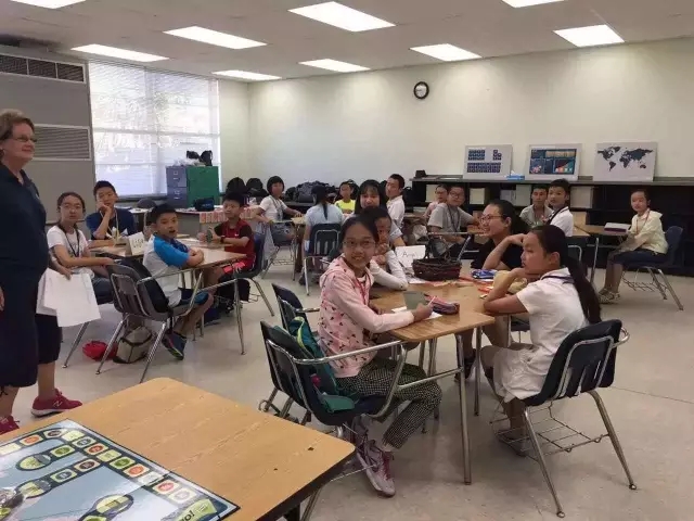 国际游学夏令营带孩子体验全真英式教育