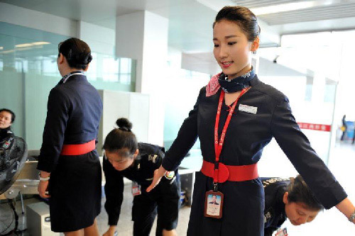 初中畢業可以報考空乘嗎