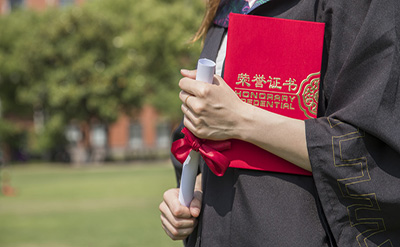 中国传媒大学在职研究生考试时间是什么时候?