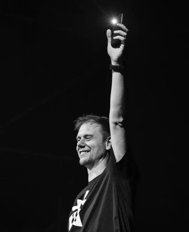 2018ʷ������ҵĴ�ѧ���뼾�����ʸ��л��ô���ţ�