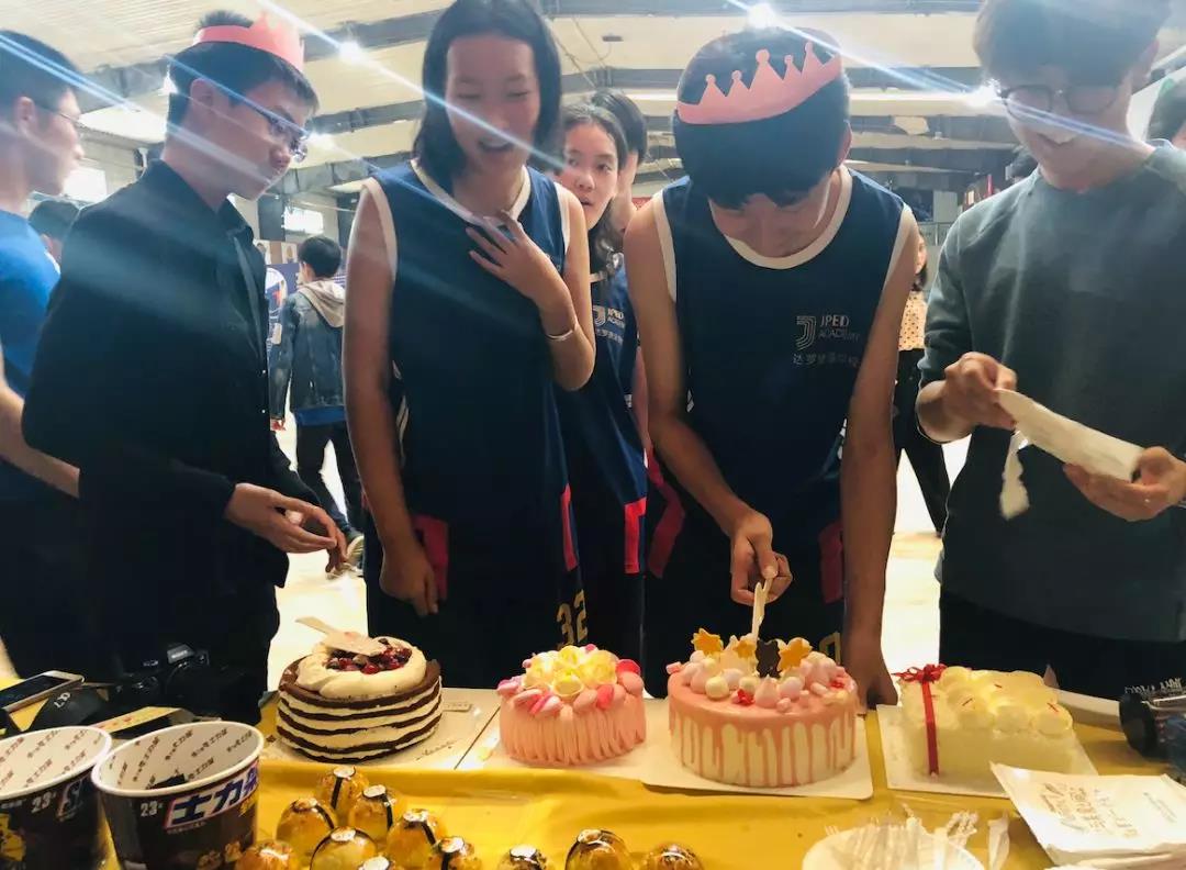 达罗捷派 篮球联谊赛|家长&教师队PK学生队,到底谁赢了?