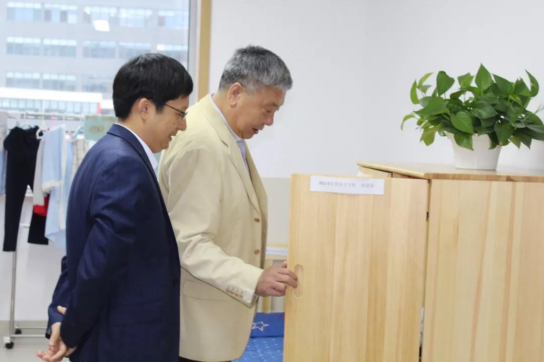 立鸿鹄志 关天下事：县领导莅临北大附益田同文参观指导