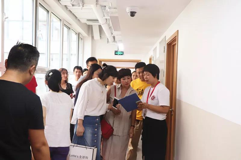 新生家长参观北大附属益田同文学校