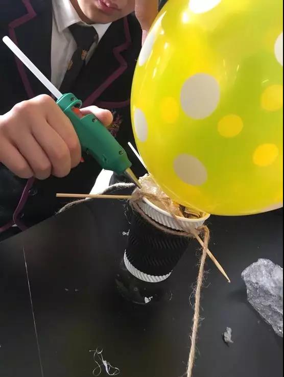 【黑利伯瑞教学课堂】亲自动手,探索元素的“奥秘”