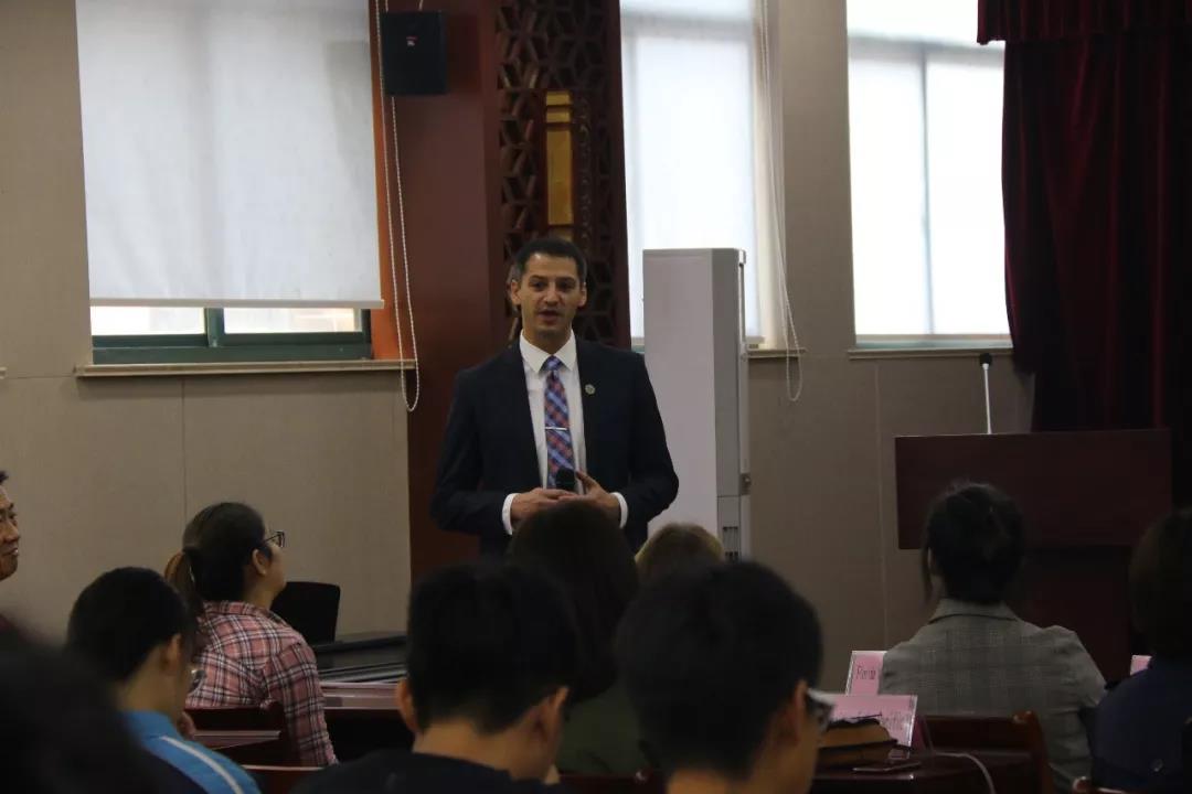 美国八所名校招生官到访中育贝拉国际高中梅村校区