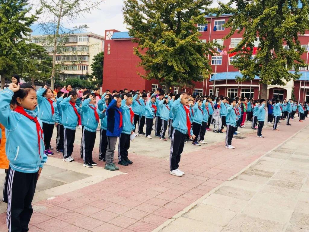 北大附属实验学校小学部德育师生大会