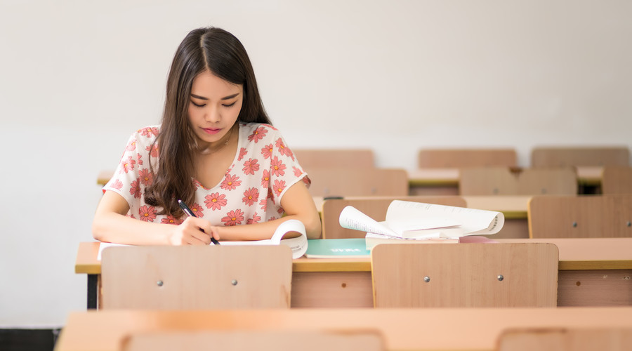 公立儿子vs国际路线女儿 老母亲的择校持久战
