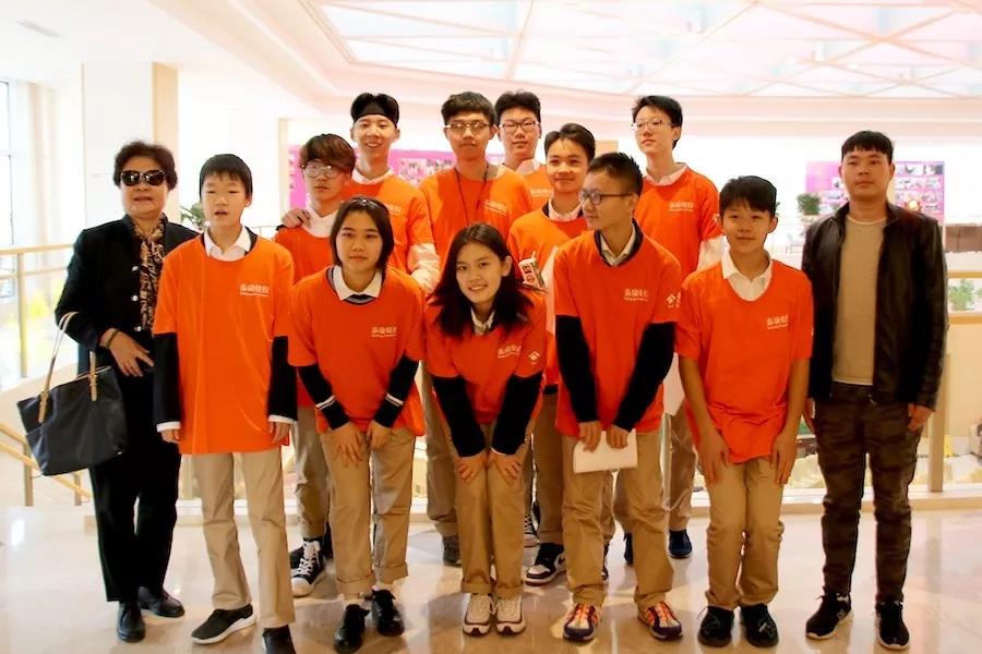 九九重阳欢乐多,达罗捷派学生们服务老人献爱心