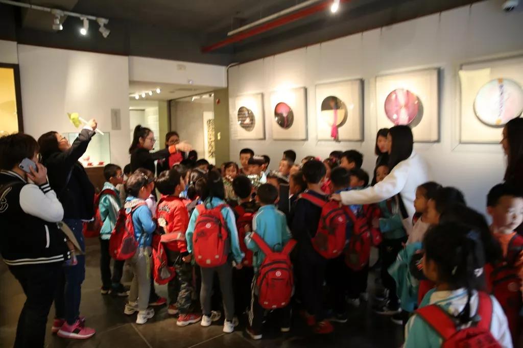 ʵѧУСѧιʹ캫ʵ