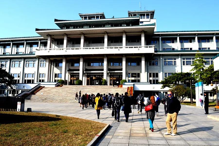 ߽ͼݣѧڵһField trip