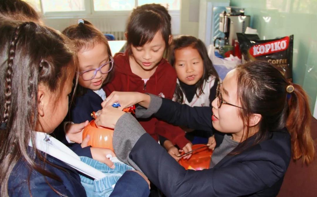 ������������ѧУ